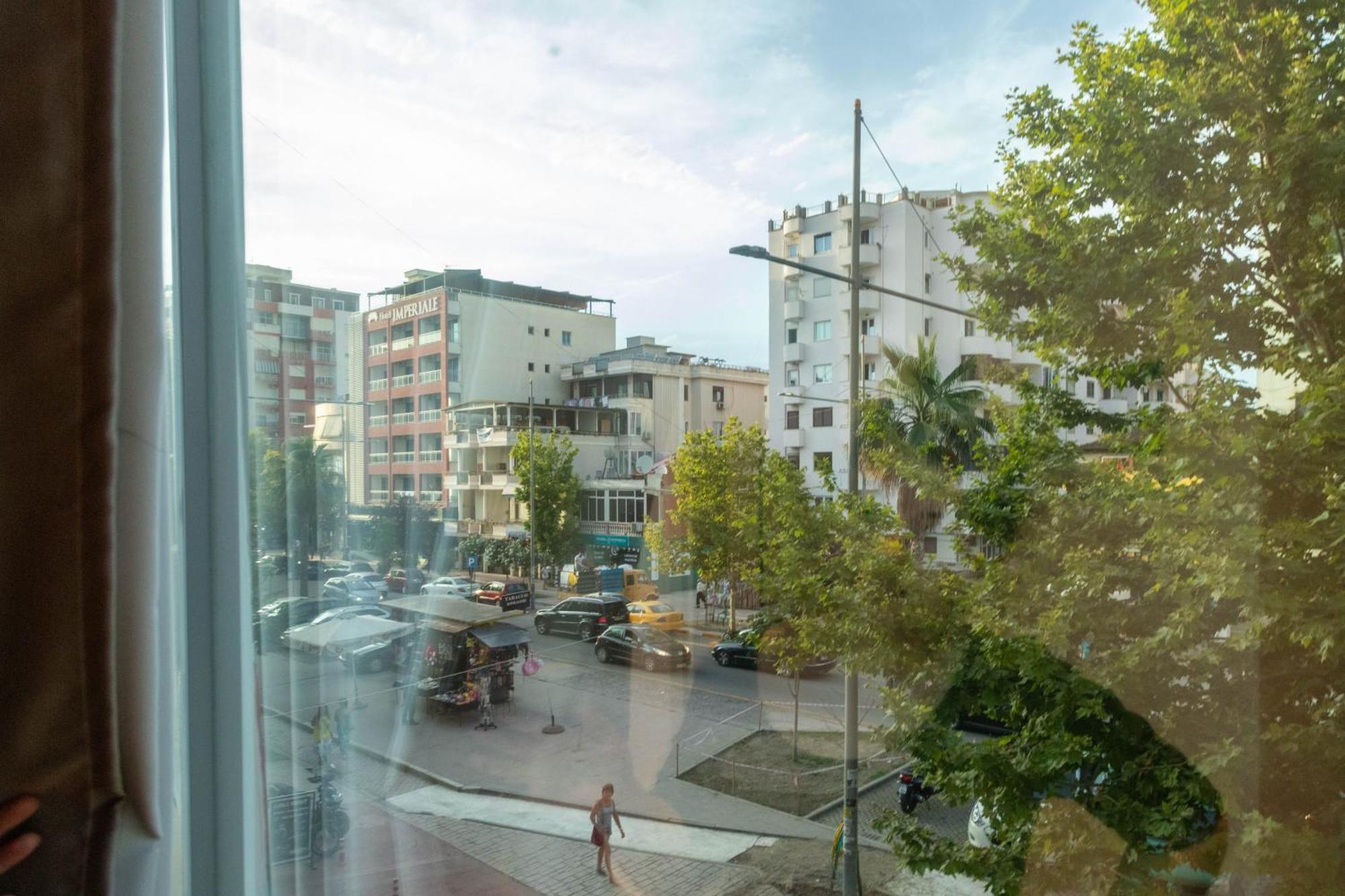 Amau Beach Rooms Durrës Eksteriør billede